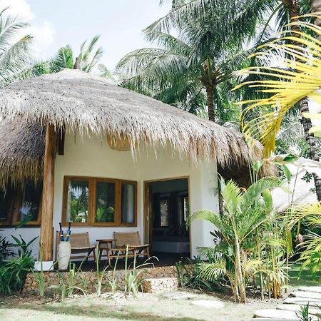 Mana Eco Retreat Hotel Kuta  ภายนอก รูปภาพ
