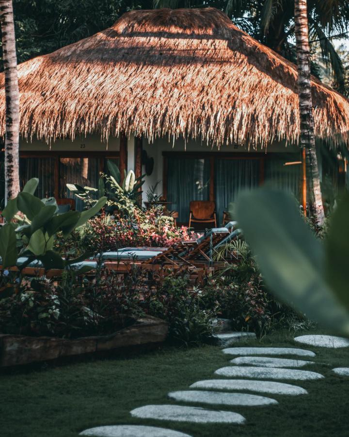Mana Eco Retreat Hotel Kuta  ภายนอก รูปภาพ